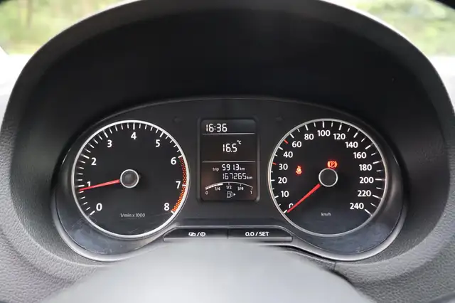 Volkswagen Polo view 17