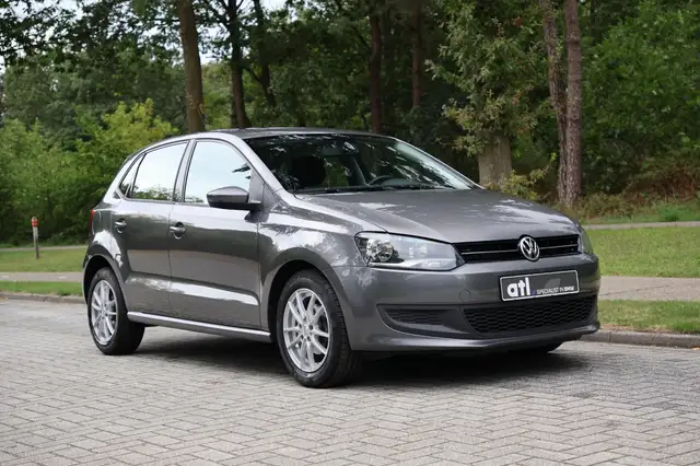 Volkswagen Polo view 8