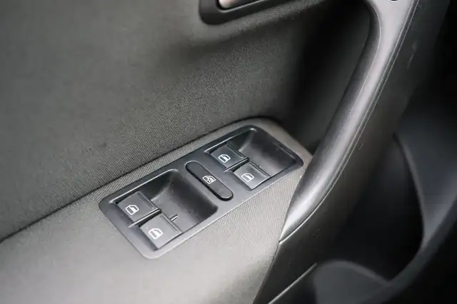 Volkswagen Polo view 18