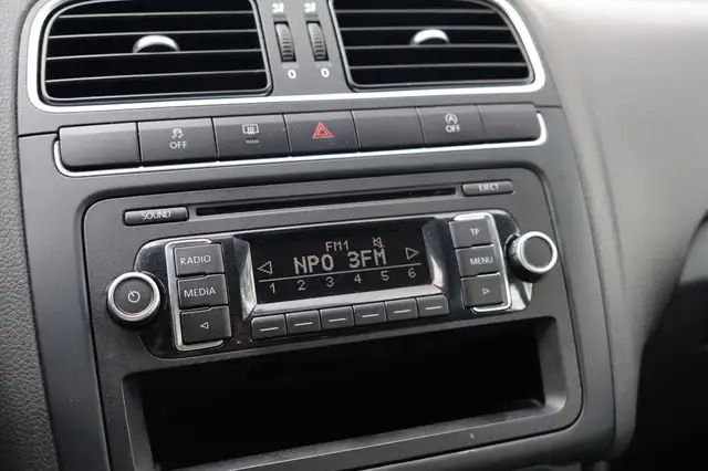 Volkswagen Polo view 23