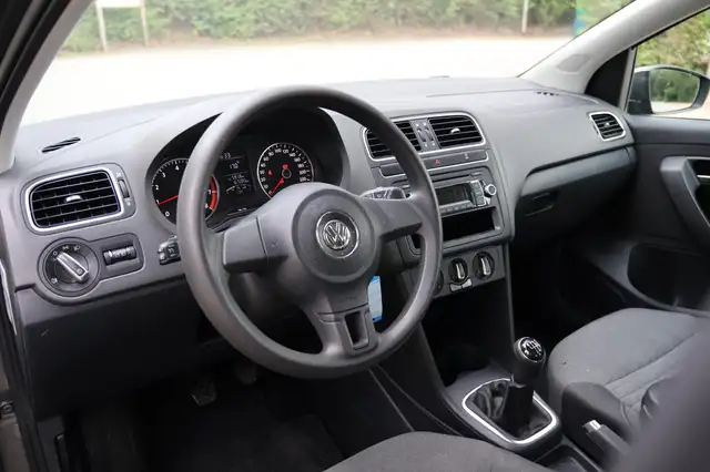 Volkswagen Polo view 10