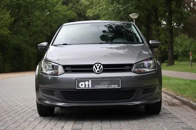 Volkswagen Polo view 9