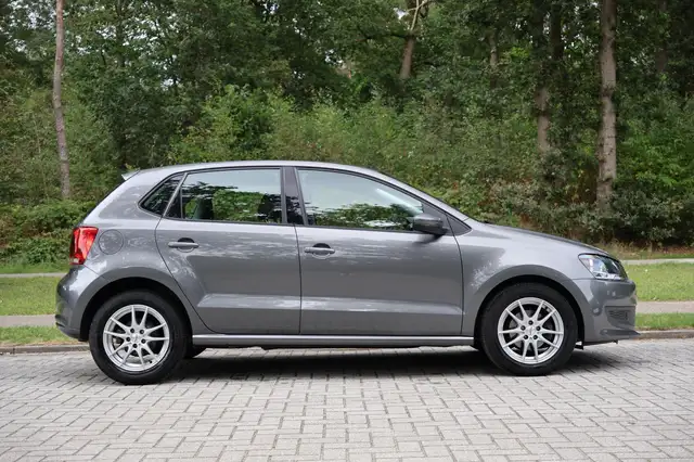 Volkswagen Polo view 7