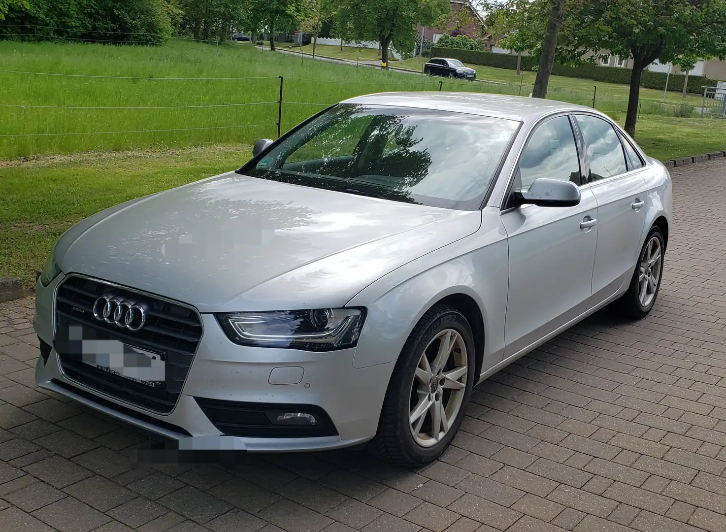 Audi A4 3.0 TDI DPF clean diesel quattro S tronic Ambiente Plateado - 2