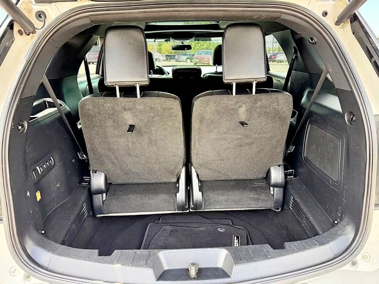 Ford Explorer photo Ford Explorer