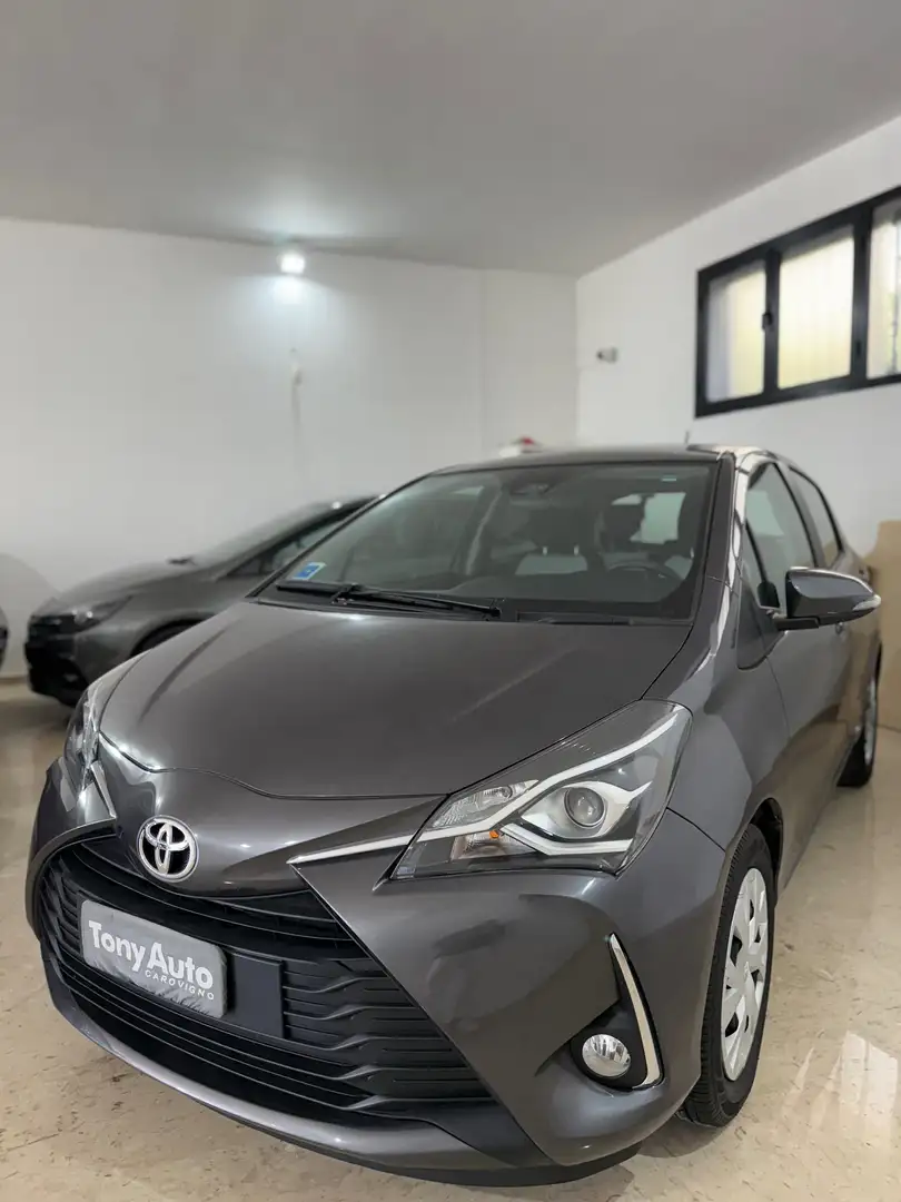 Toyota Yaris 5p 1.0 Lounge 17000 KM, NAVI,TELECAMERA,BLUETOOTH Grigio - 1