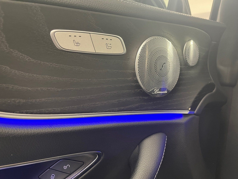 Mercedes-Benz E 350 AMG*360*Soundsyst*Comand*LED*Totw*Airscarf — photo 15