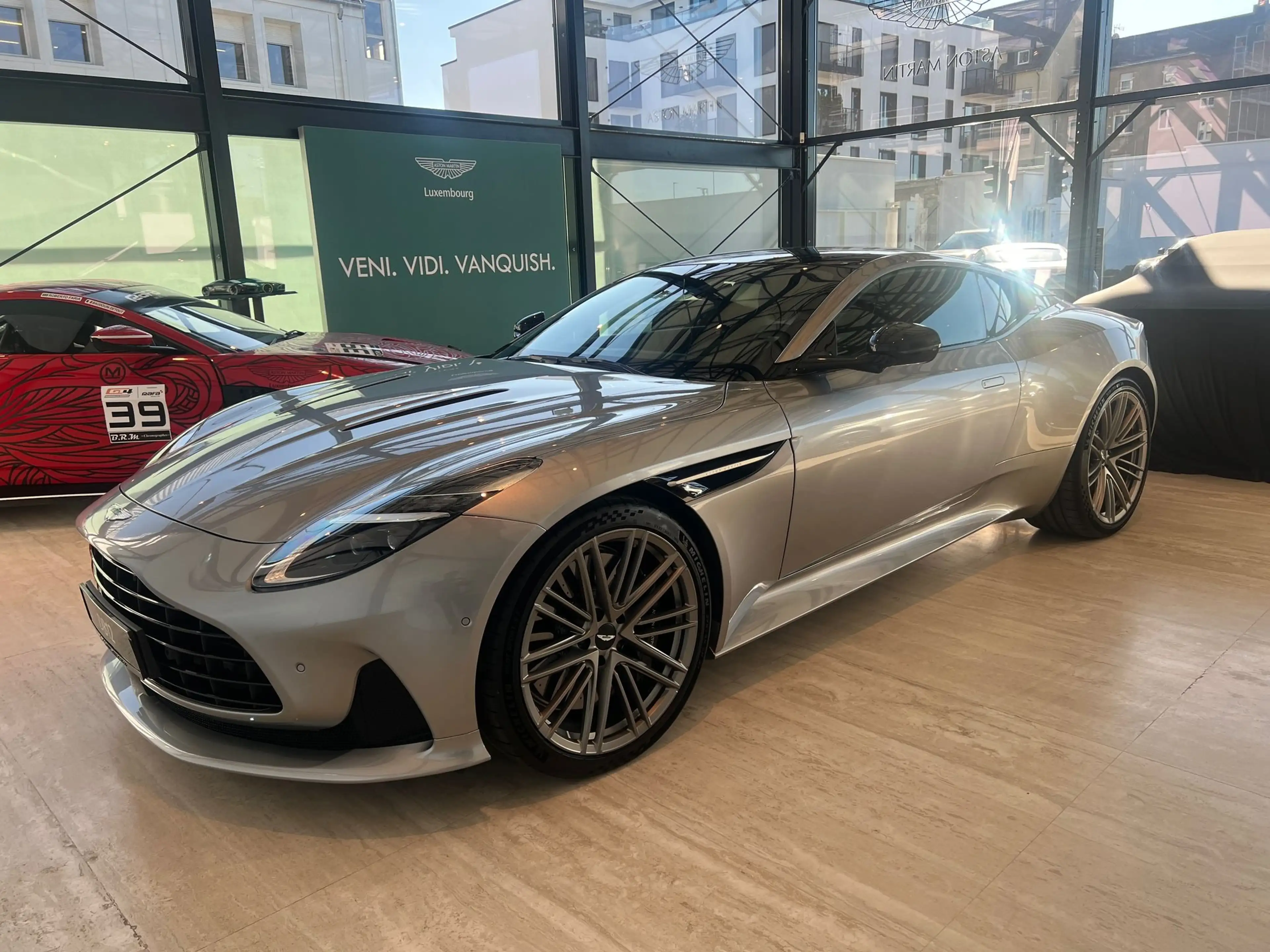 Aston Martin DB12 V8 4.0L 680CV