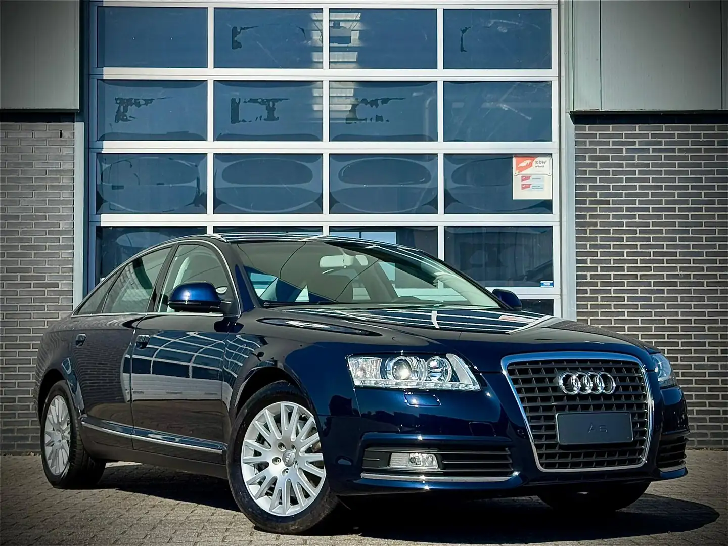 Audi A6 2.8 FSI / Youngtimer / 2nd owner / A1 example / 1s Bleu - 2