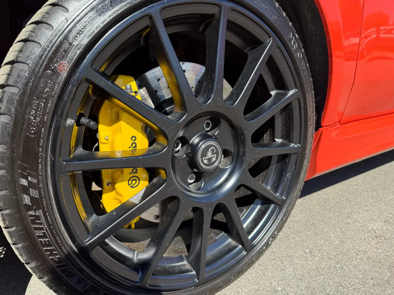 Abarth 695 2024