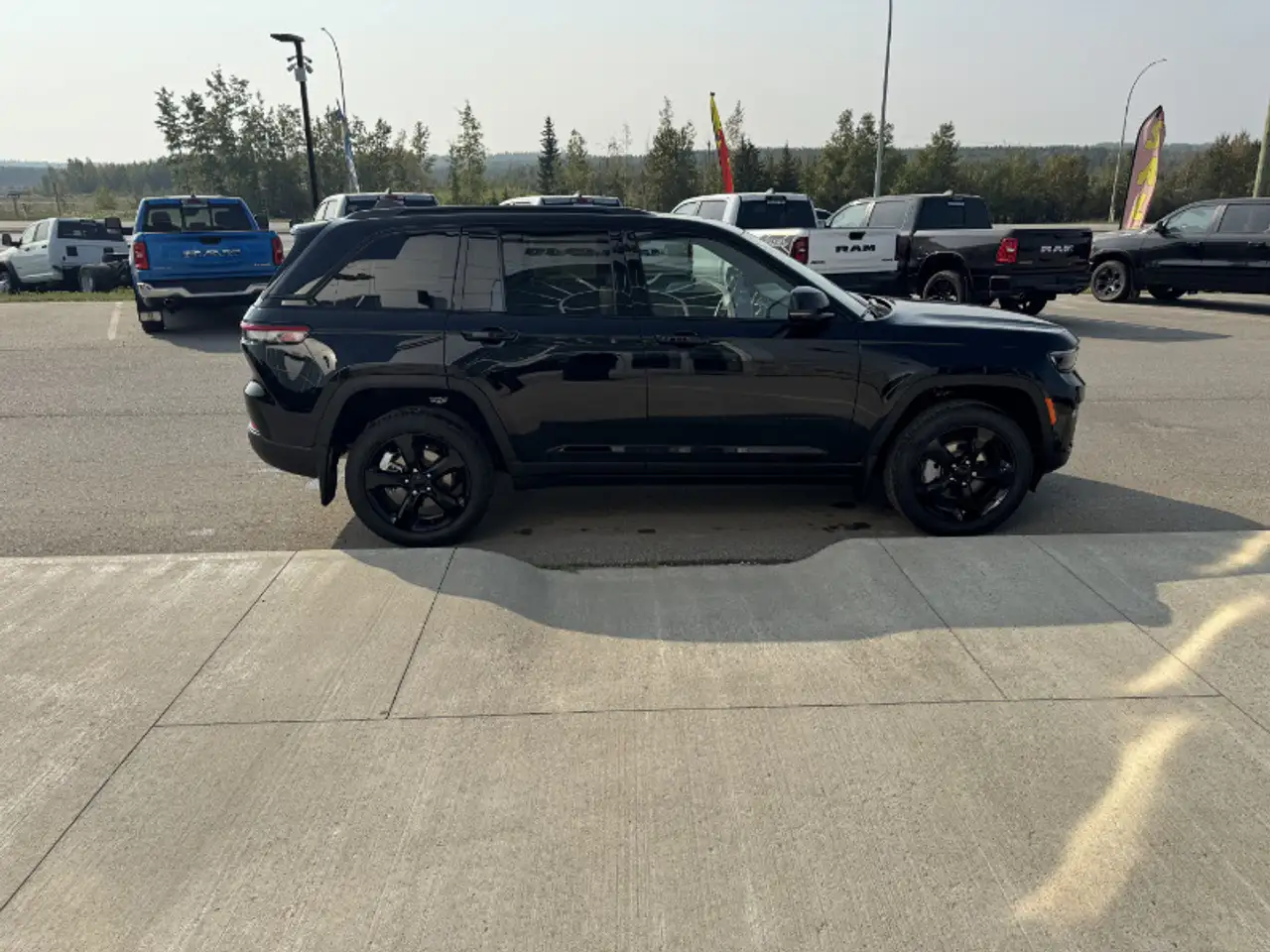 Jeep Grand Cherokee снимка Jeep Grand Cherokee