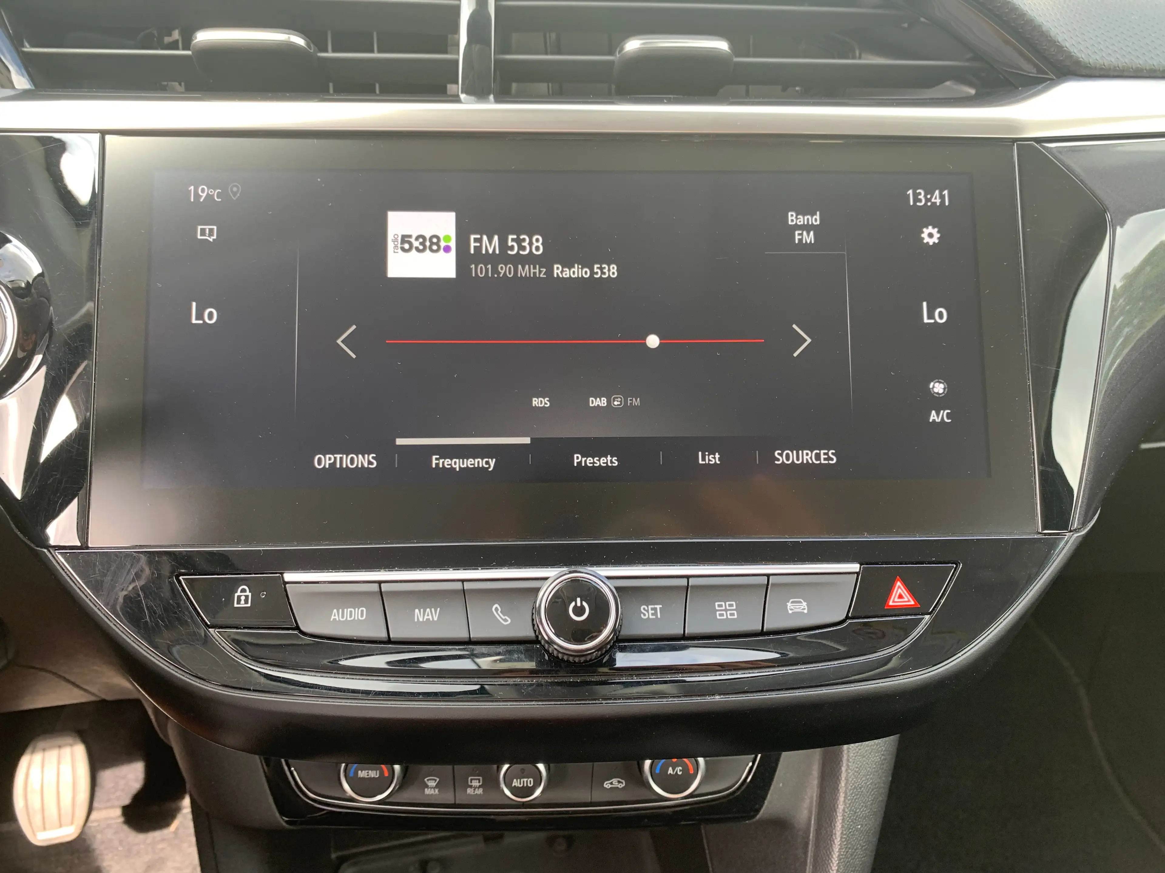 Opel Corsa 1.2 Elegance Airco | Camera | Cruise Control | DAB — photo 17