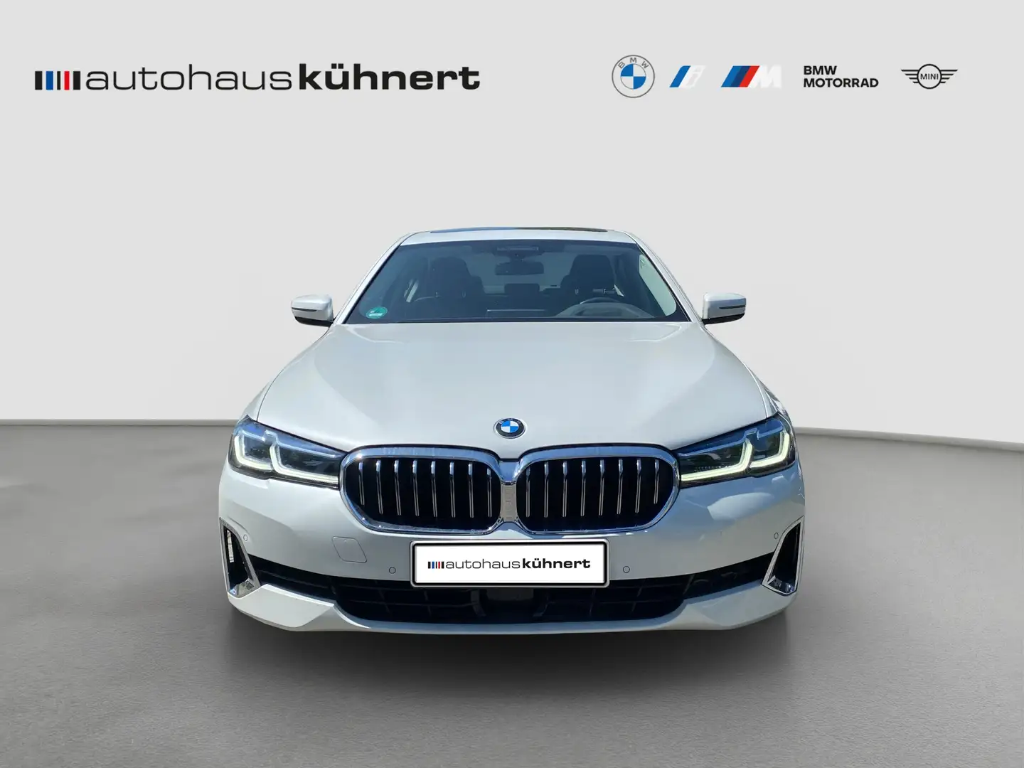 BMW 520 d xDrive Limousine LuxuryLine Laser ACC AHK SHD Wit - 2