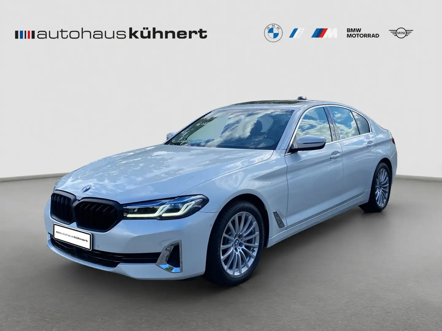 BMW 520 d xDrive Limousine LuxuryLine Laser ACC AHK SHD Weiß - 1