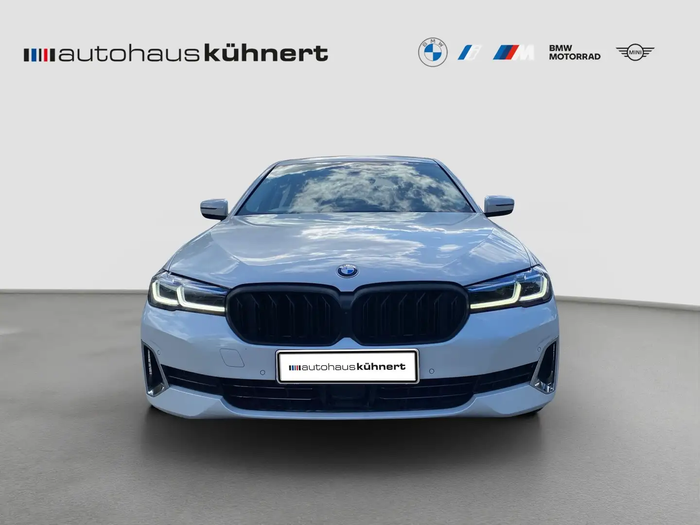BMW 520 d xDrive Limousine LuxuryLine Laser ACC AHK SHD Weiß - 2