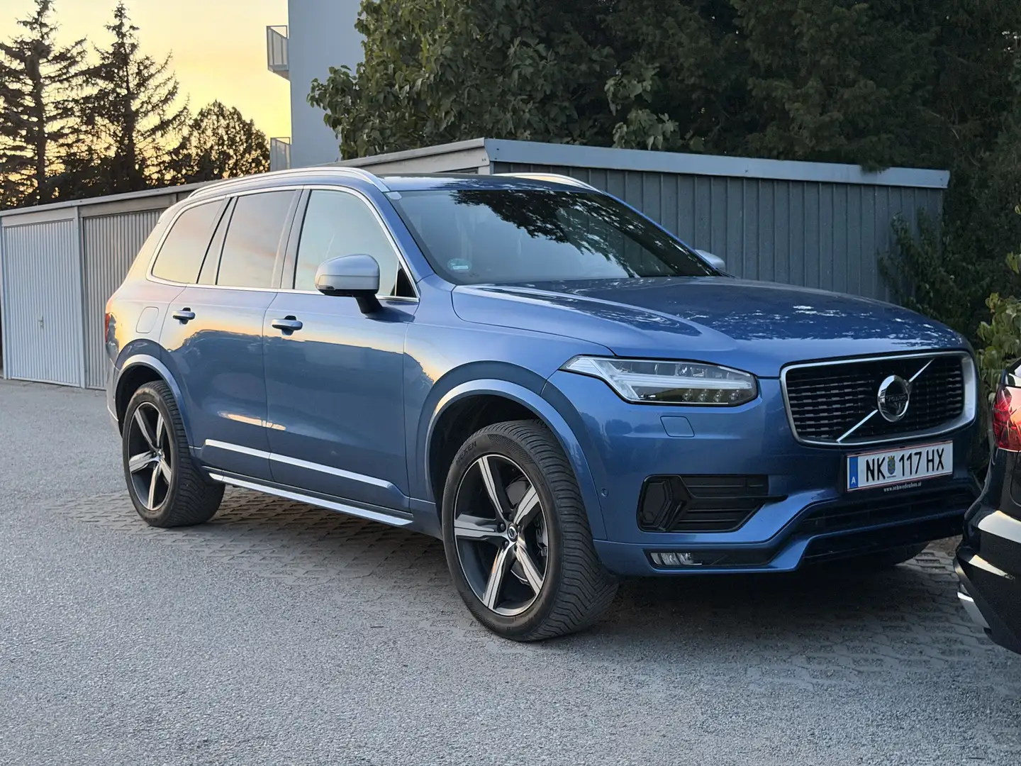 Volvo XC90 D4 R-Design - 1