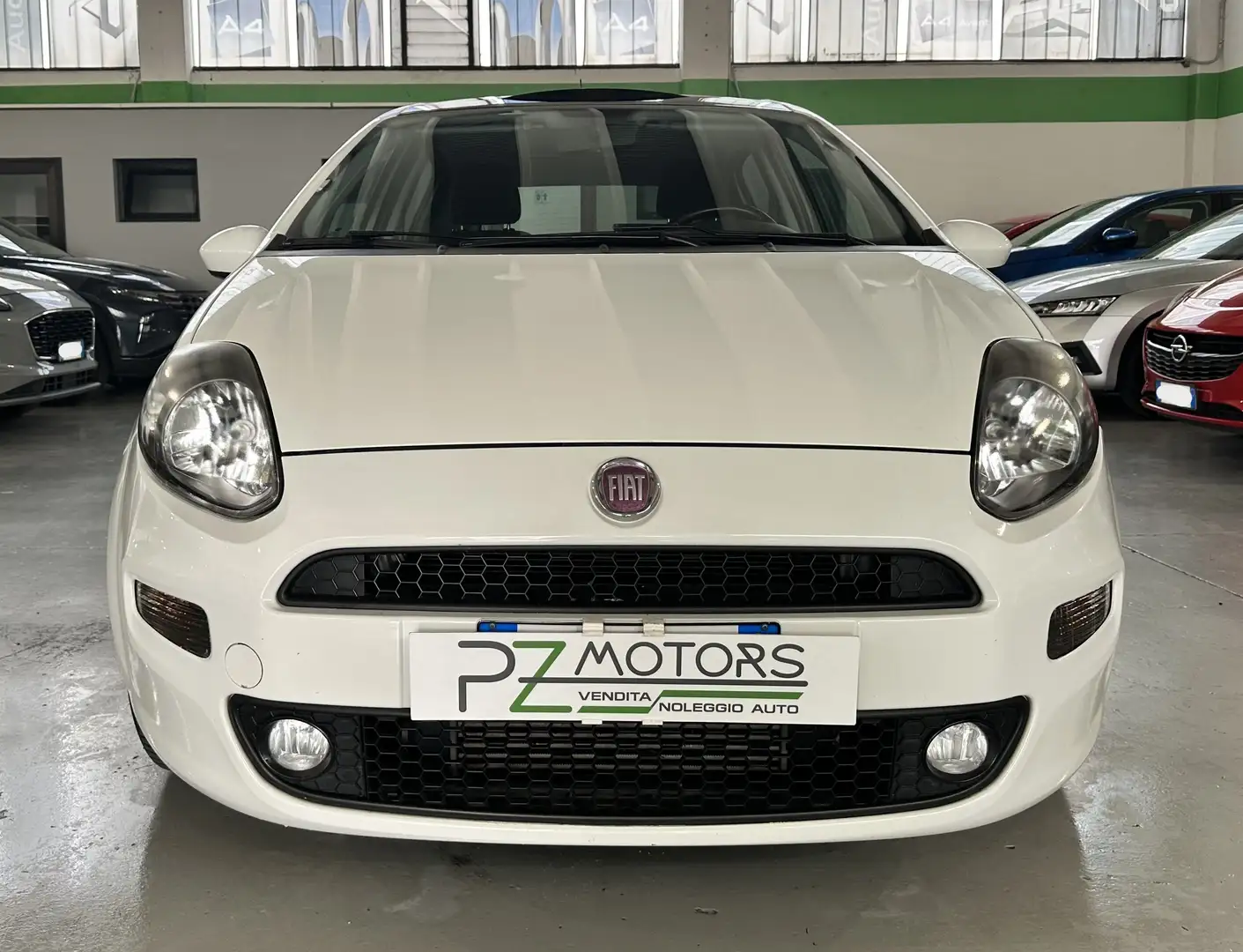 Fiat Grande Punto 5p 1.3 mjt 16v Dynamic c/esp 75cv Blanc - 2