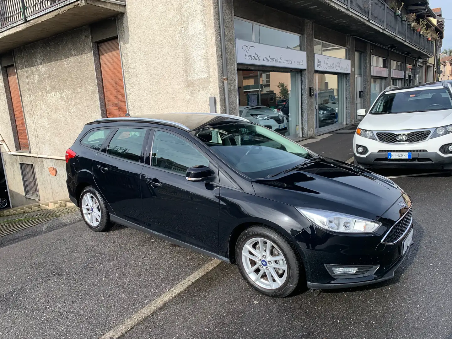 Ford Focus SW 1.5 tdci Business*SOLO 40000KM Negro - 1