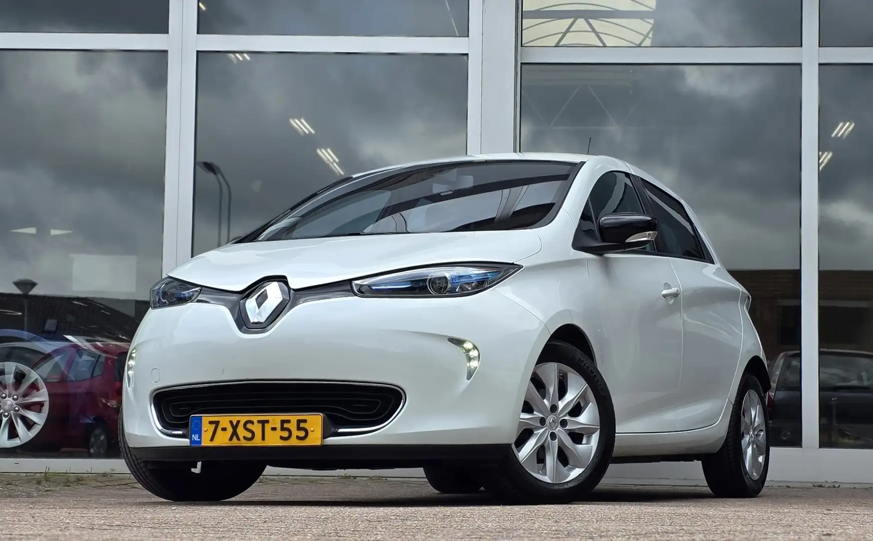 Renault ZOE Q210 Zen Quickcharge 22 kWh Soh 90%! incl accu Gee White - 1
