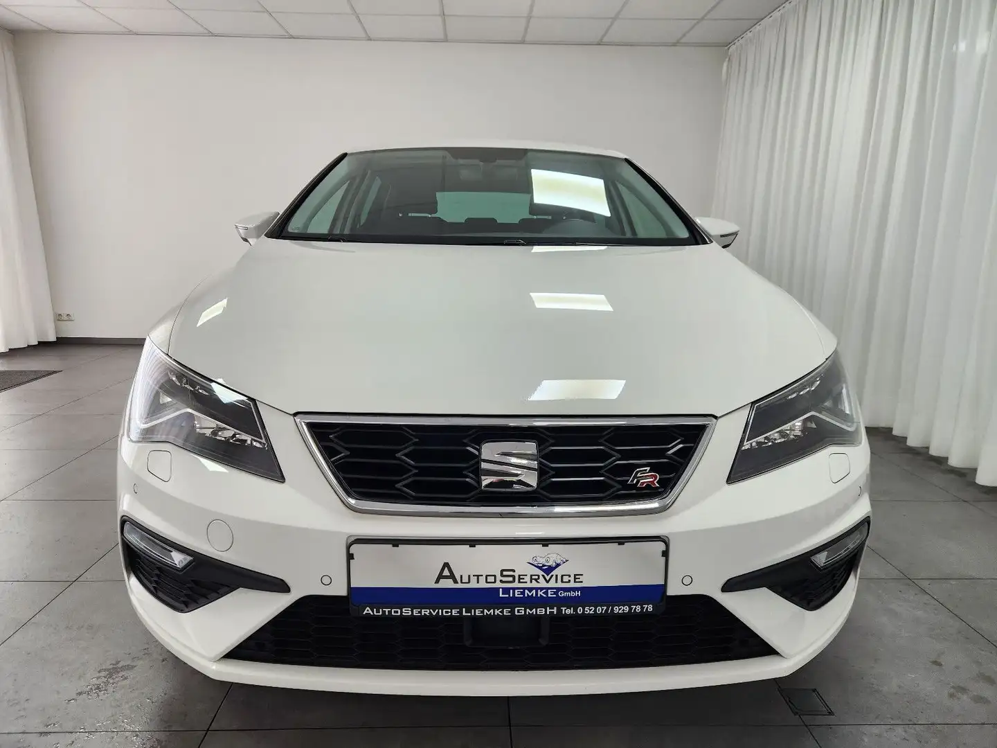 SEAT Leon FR 1.5 131PS NAVI TEL SHZ LED M&S CarPlay Weiß - 2