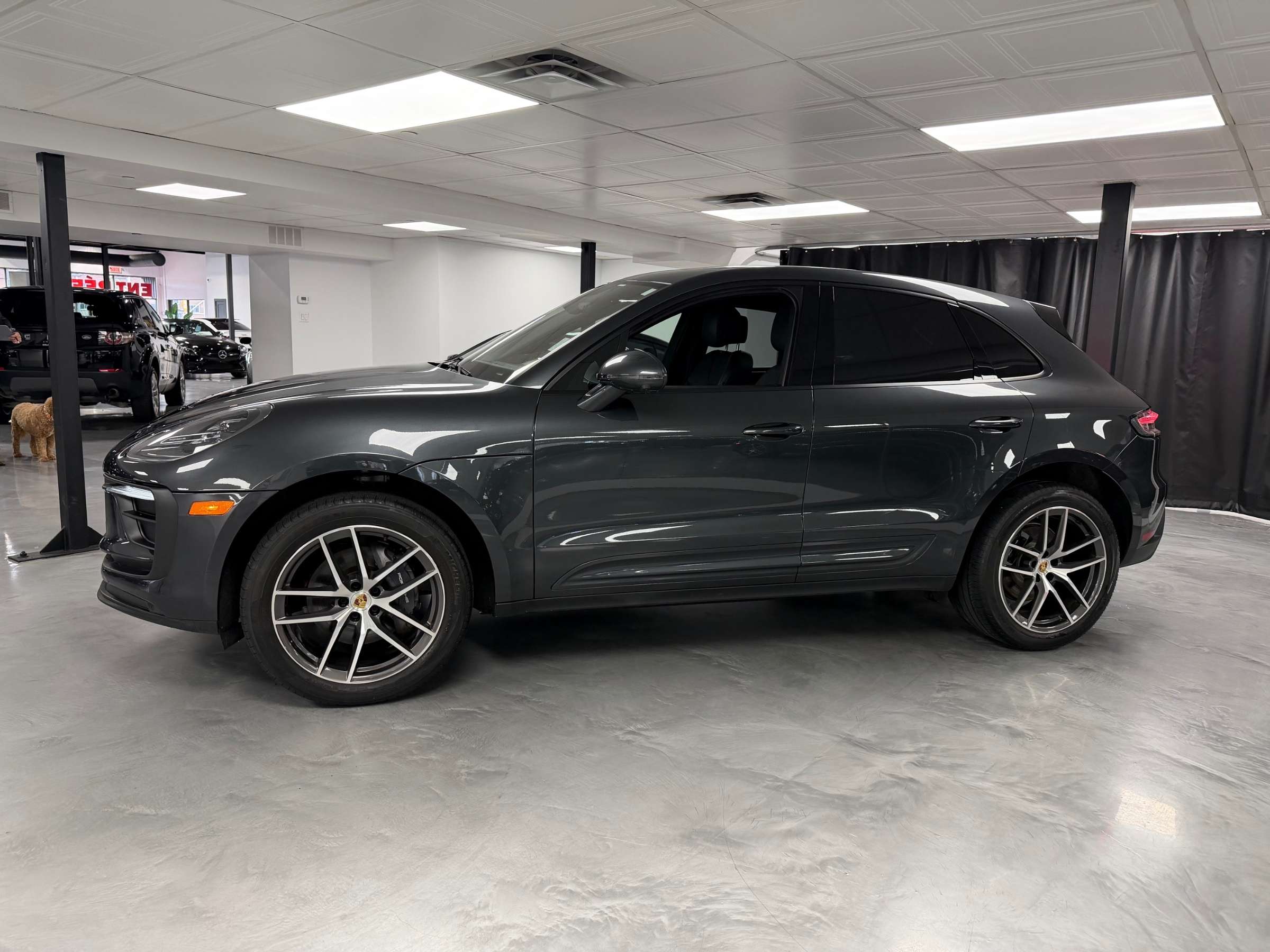2022 Porsche Macan AWD CUIR TOIT NAV 2.0L alt 2
