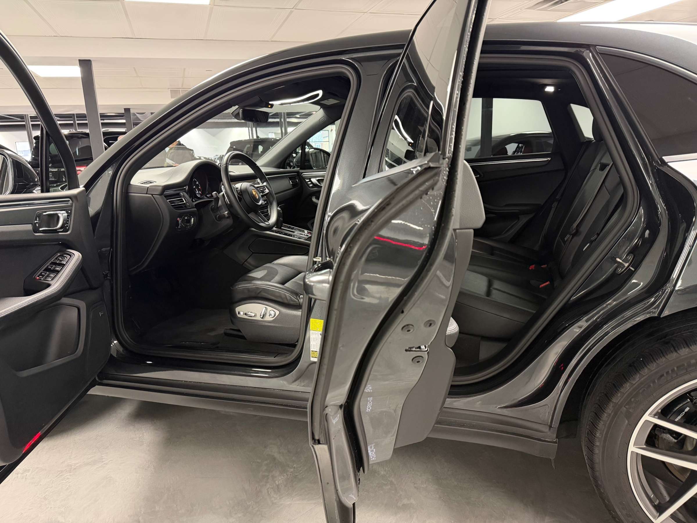 2022 Porsche Macan AWD CUIR TOIT NAV 2.0L thumb 9
