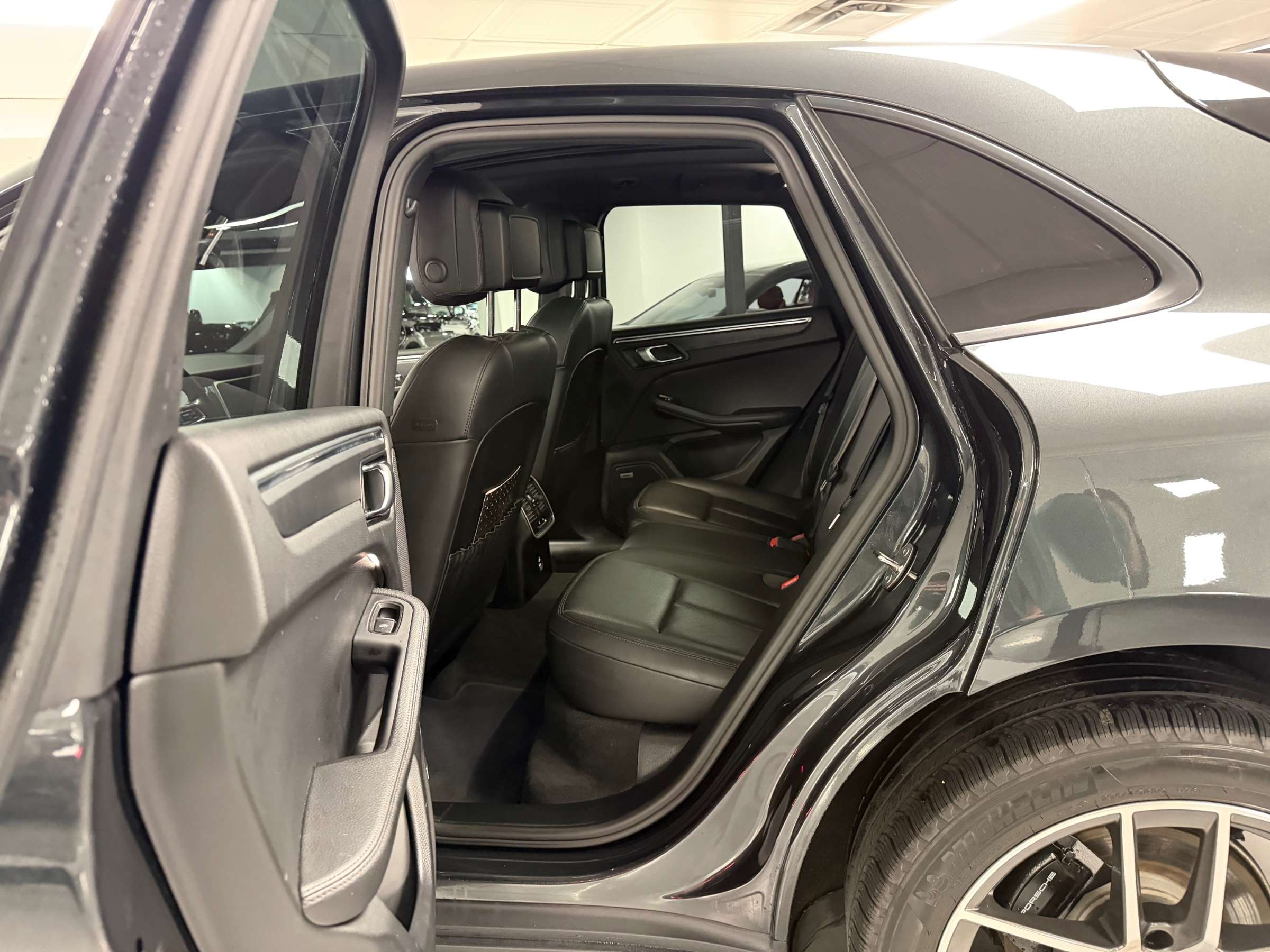 2022 Porsche Macan AWD CUIR TOIT NAV 2.0L thumb 8