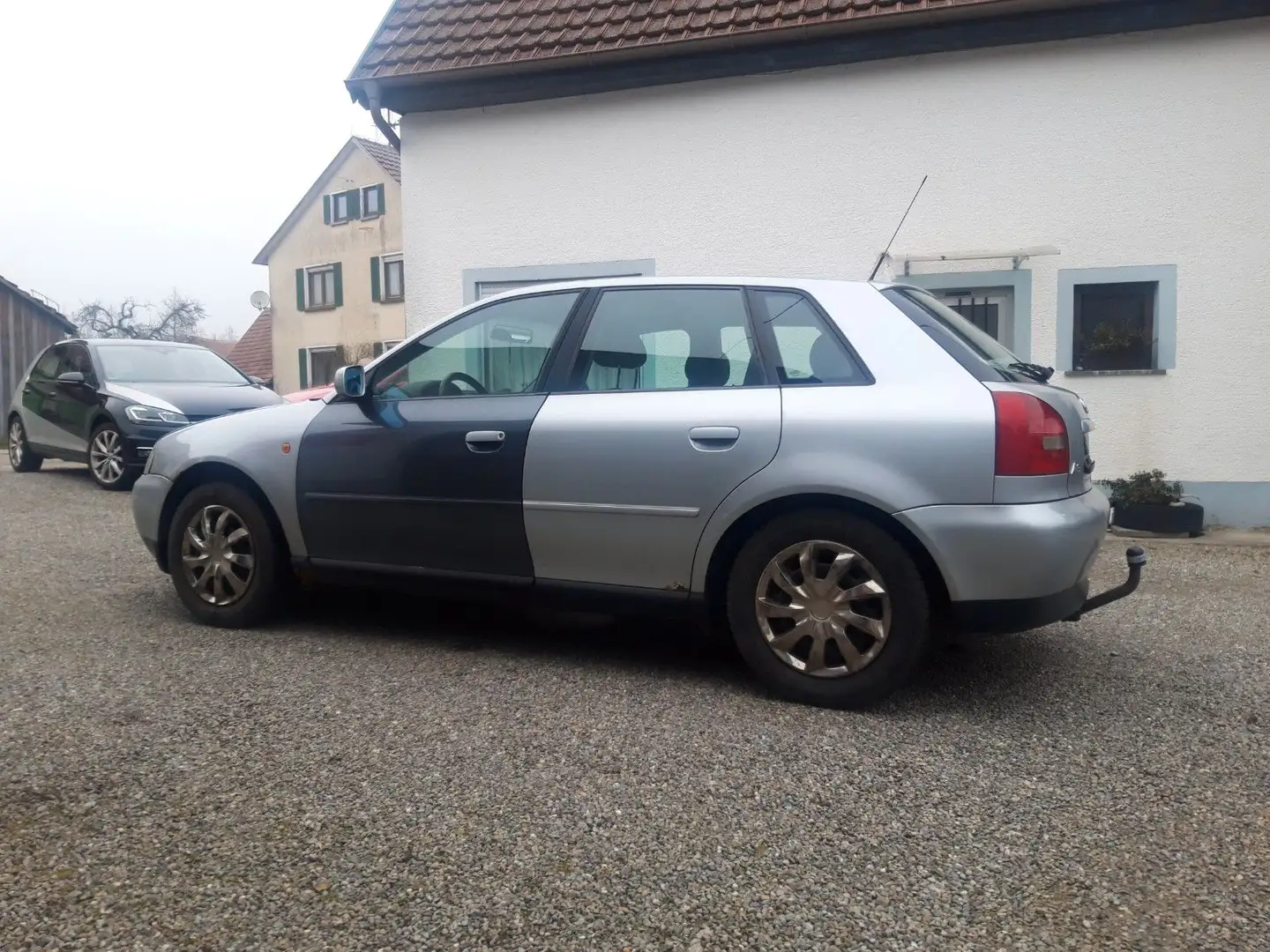 Audi A3 1.6 Attraction Silber - 2