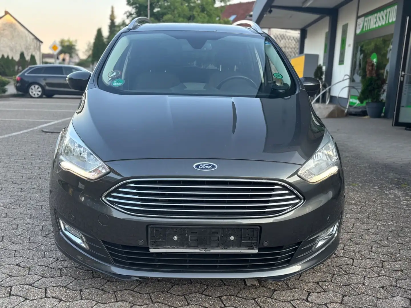Ford Grand C-Max Grand C-MAX Titanium*AUTOMATIK*KAMERA*PDC Gris - 1