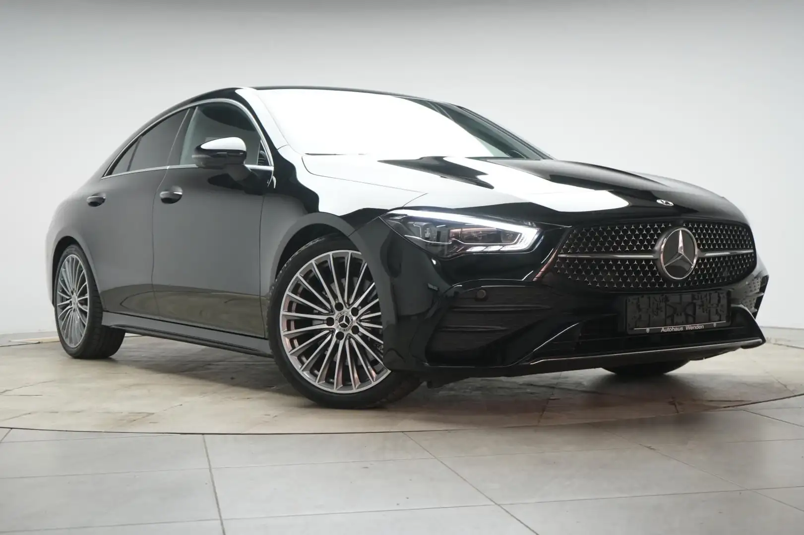 Mercedes-Benz CLA 200 7G-DCT AMG Line Advanced Plus Distronic/ Noir - 1