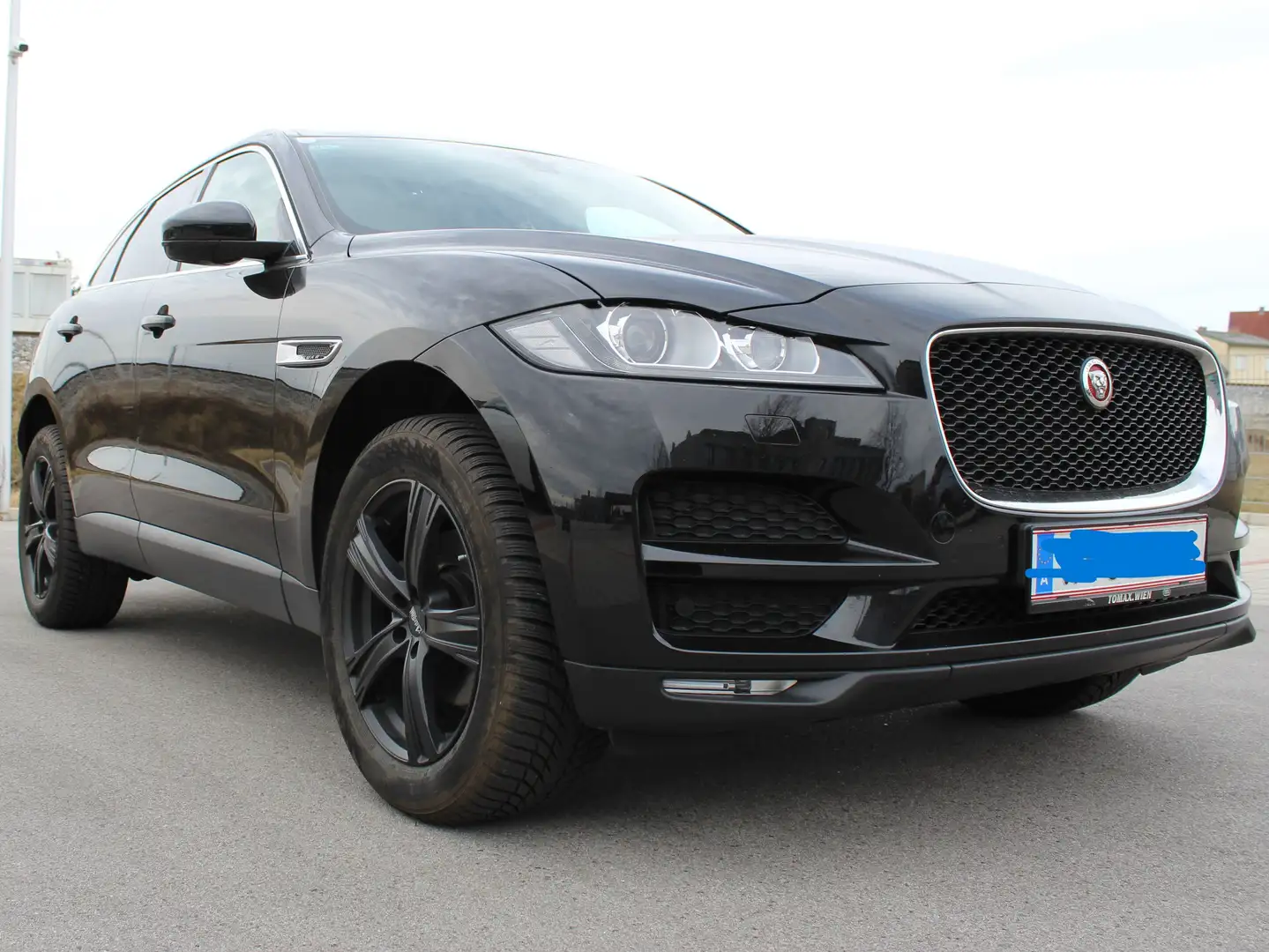 Jaguar F-Pace F-Pace 20d AWD Prestige Aut. Prestige Schwarz - 2