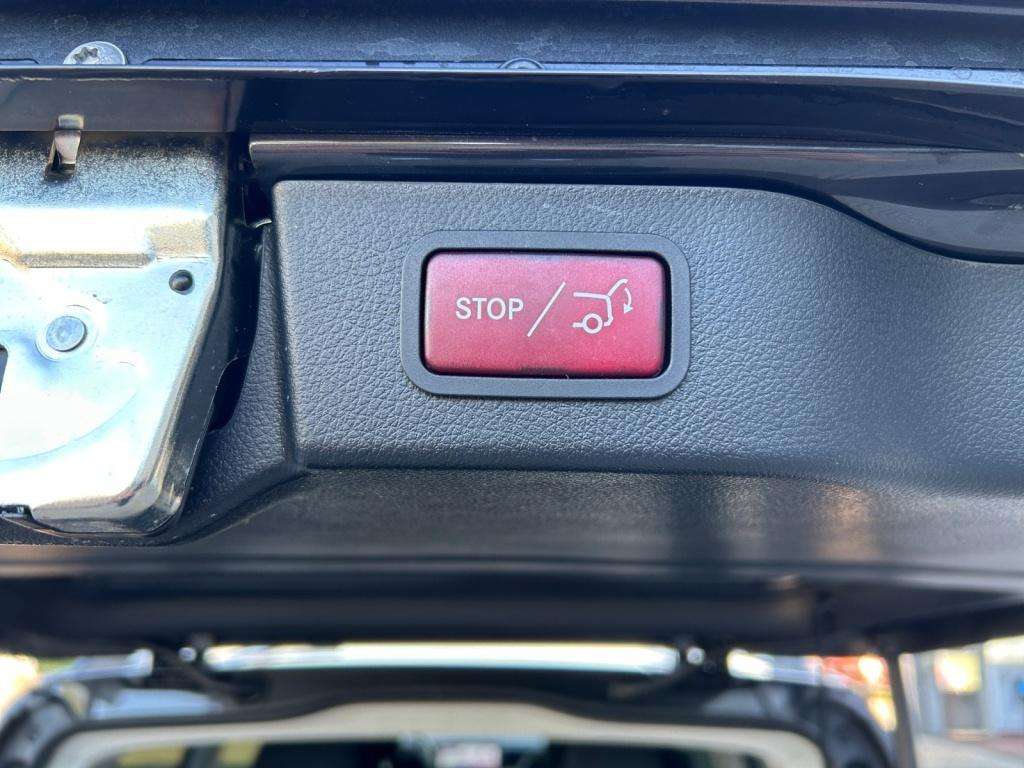 Mercedes-Benz V 220