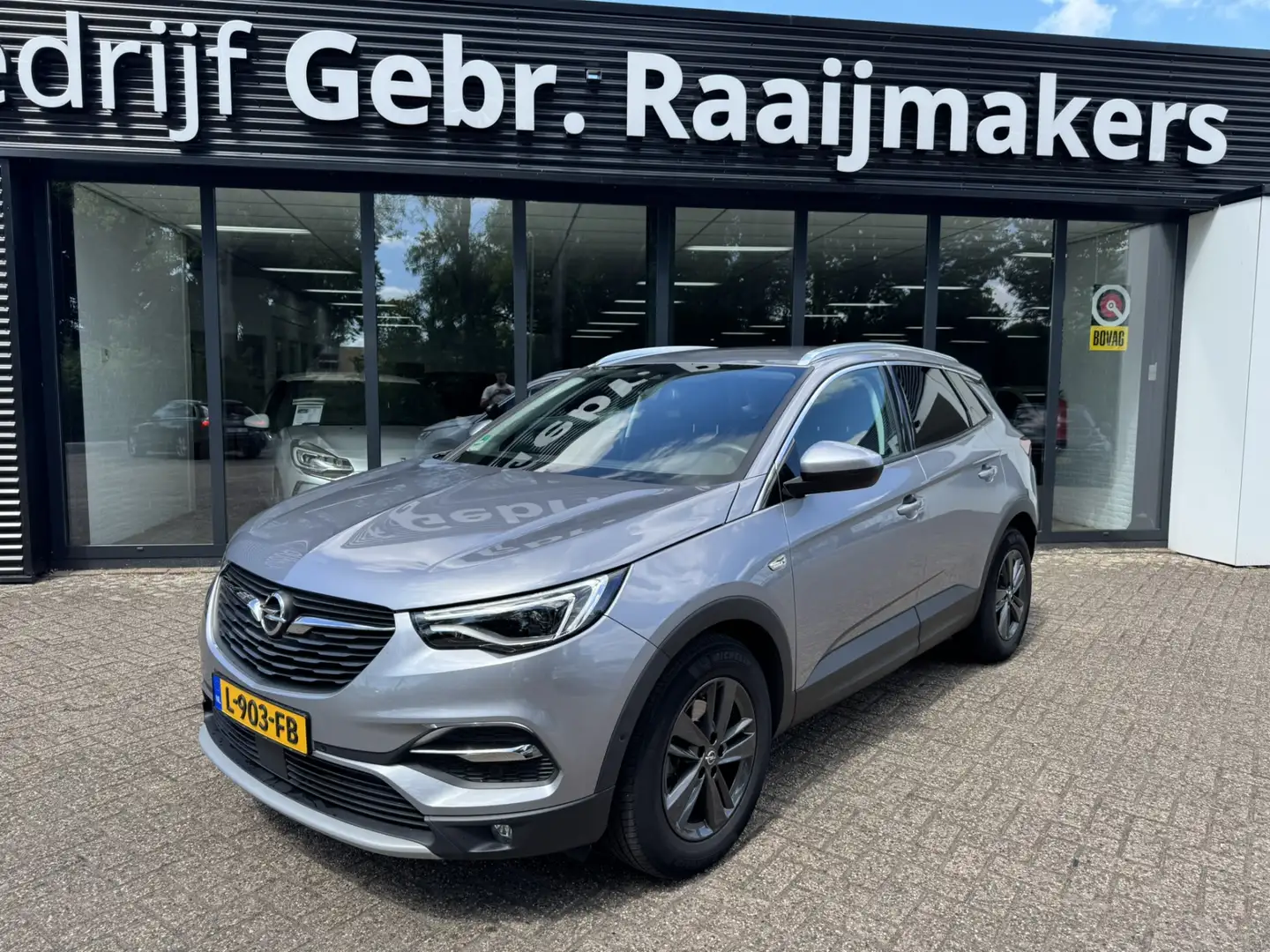 Opel Grandland X 1.2 Turbo Business Executive*Navi*ECC*Camera* Grijs - 1