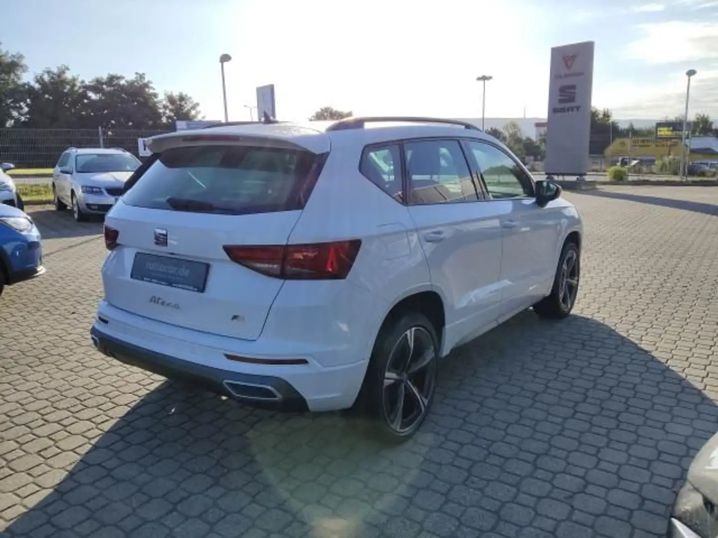 SEAT Ateca ATECA FR 1.5 TSI SITZH. FULL-LINK KAMERA DAB+ Weiß - 2