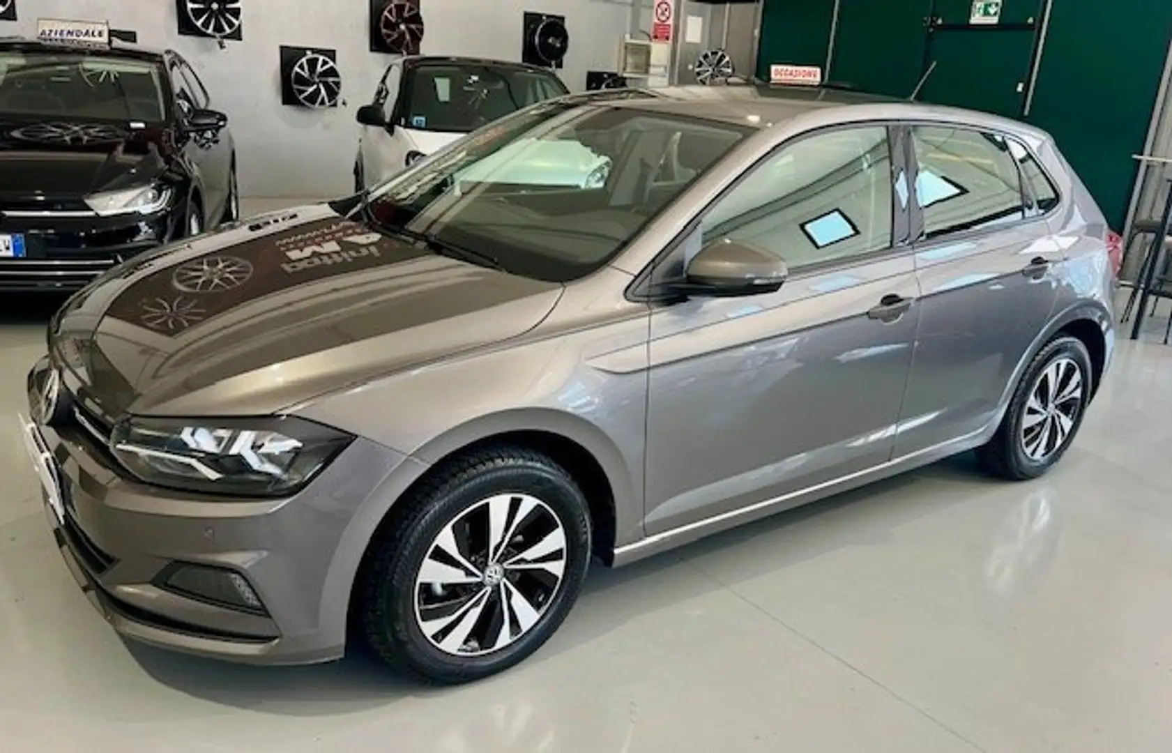 Volkswagen Polo Polo 1.0 tsi Comfortline 95cv Gris - 1