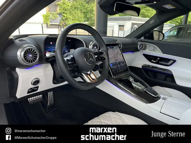 Mercedes-Benz SL view 12