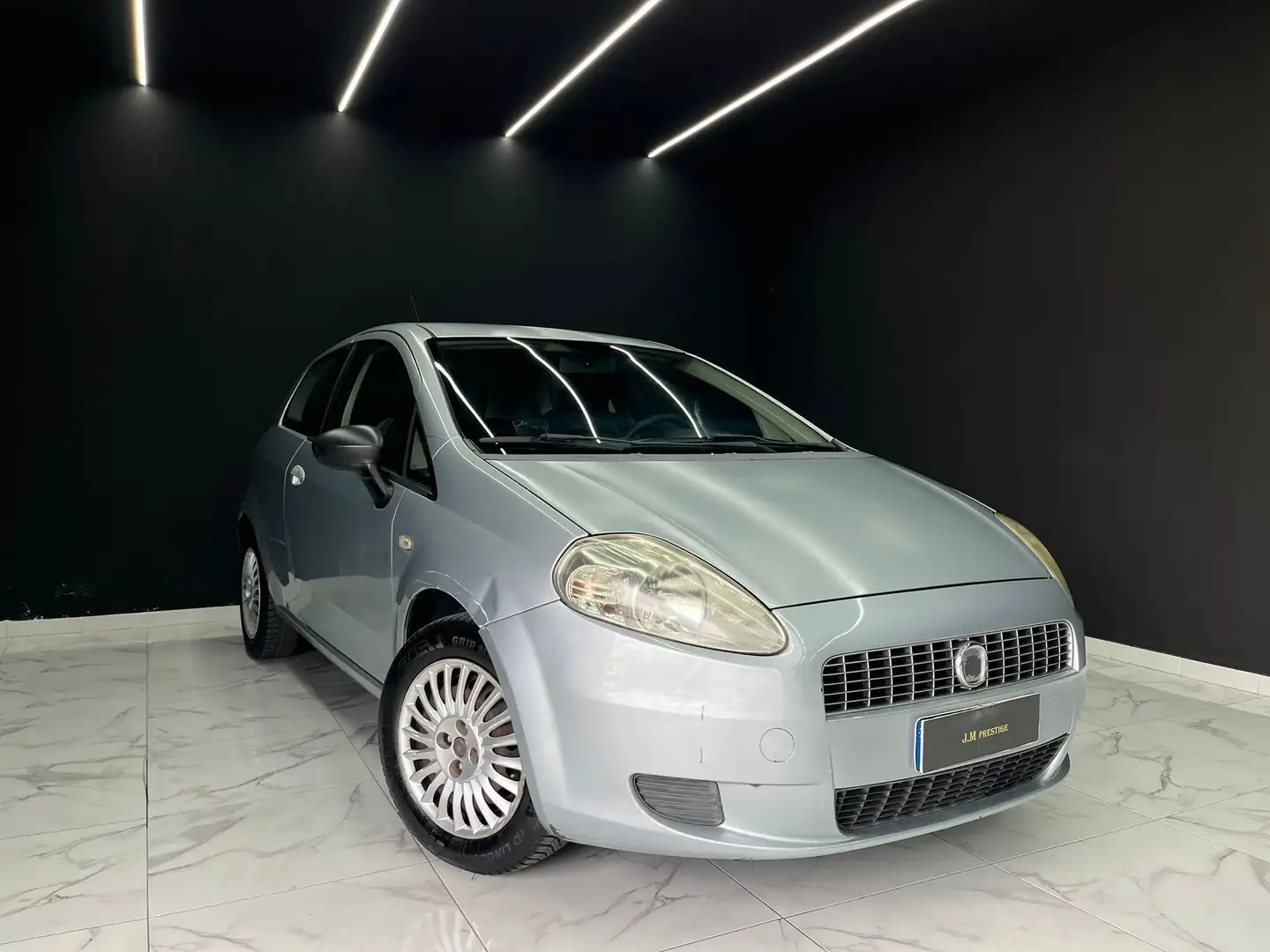 Fiat Grande Punto 3p 1.2 Fun 60Cv OK NEOPATENTATI Gris - 1