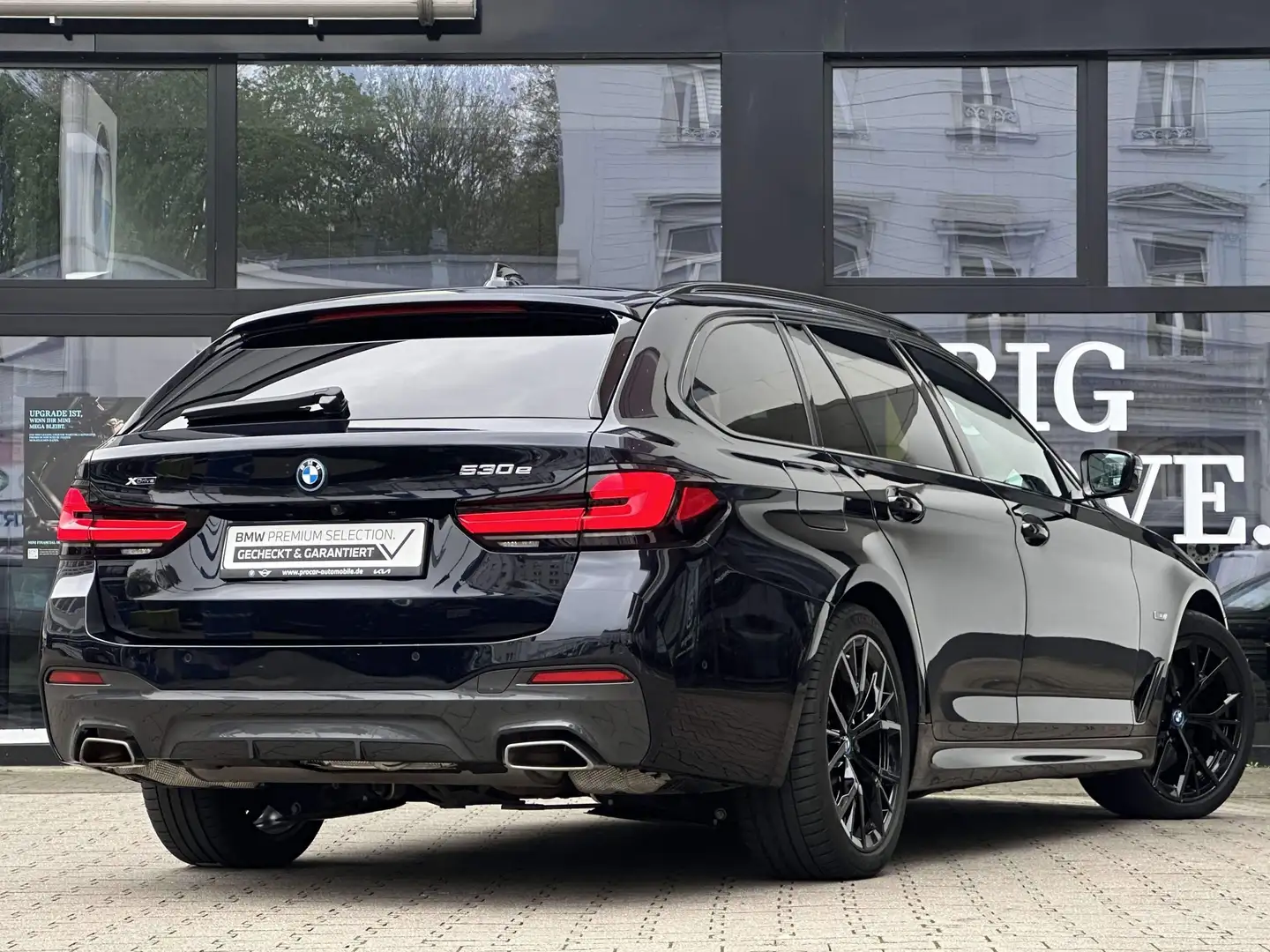 BMW 530 e xDrive Touring M Sport Laser DA Prof PA+ HK Schwarz - 2