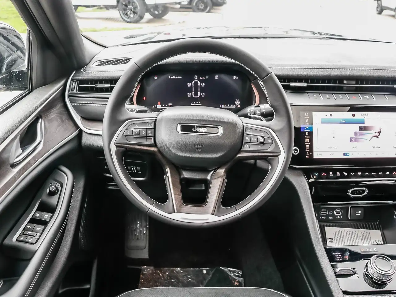 Jeep Grand Cherokee снимка Jeep Grand Cherokee