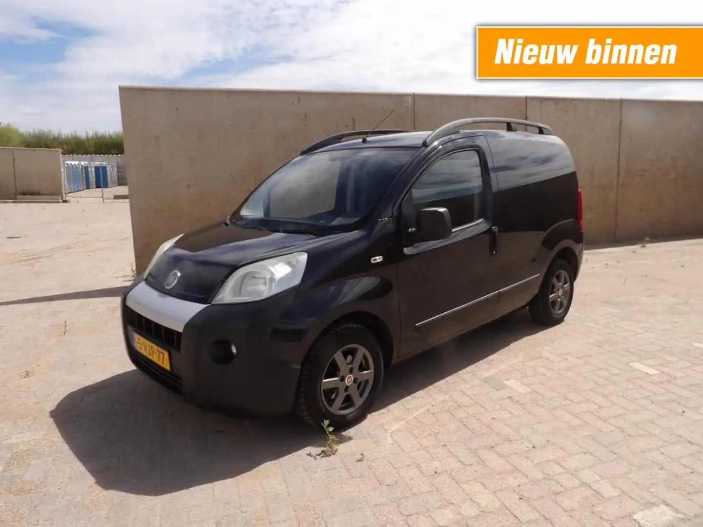 Fiat Fiorino 1.3 MJ - airco - zijdeur - nette staat! Zwart - 1
