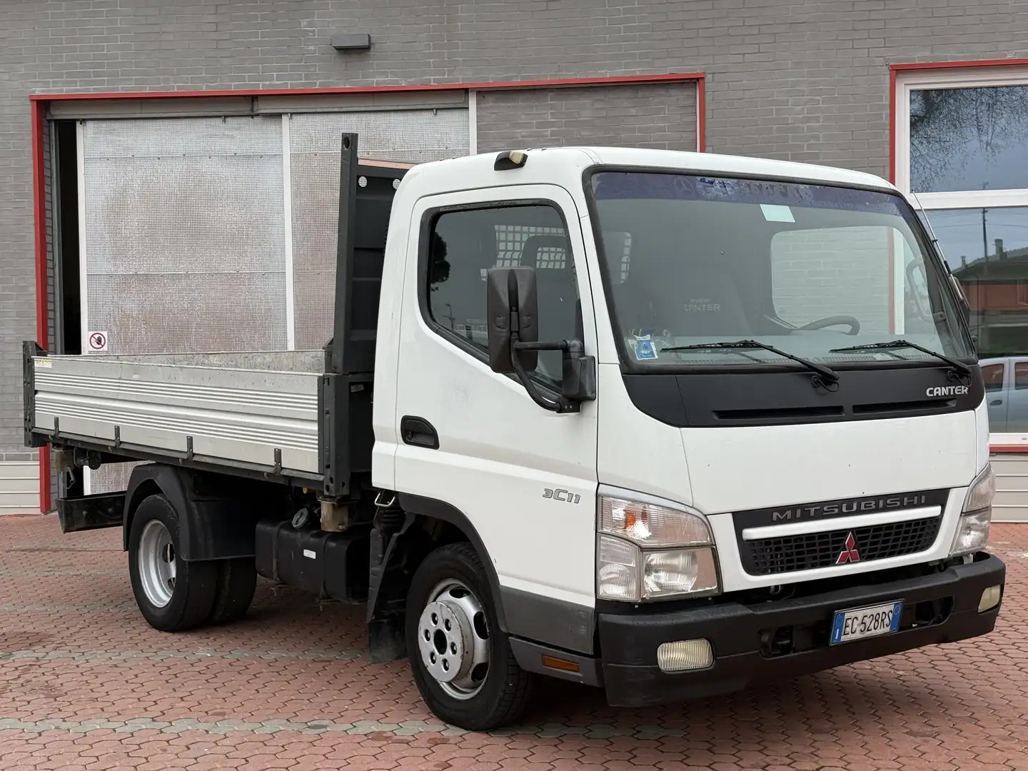 Mitsubishi Canter RIBALTABILE 3C11 3.0 TDI PLM Cabinato Comfort Weiß - 1