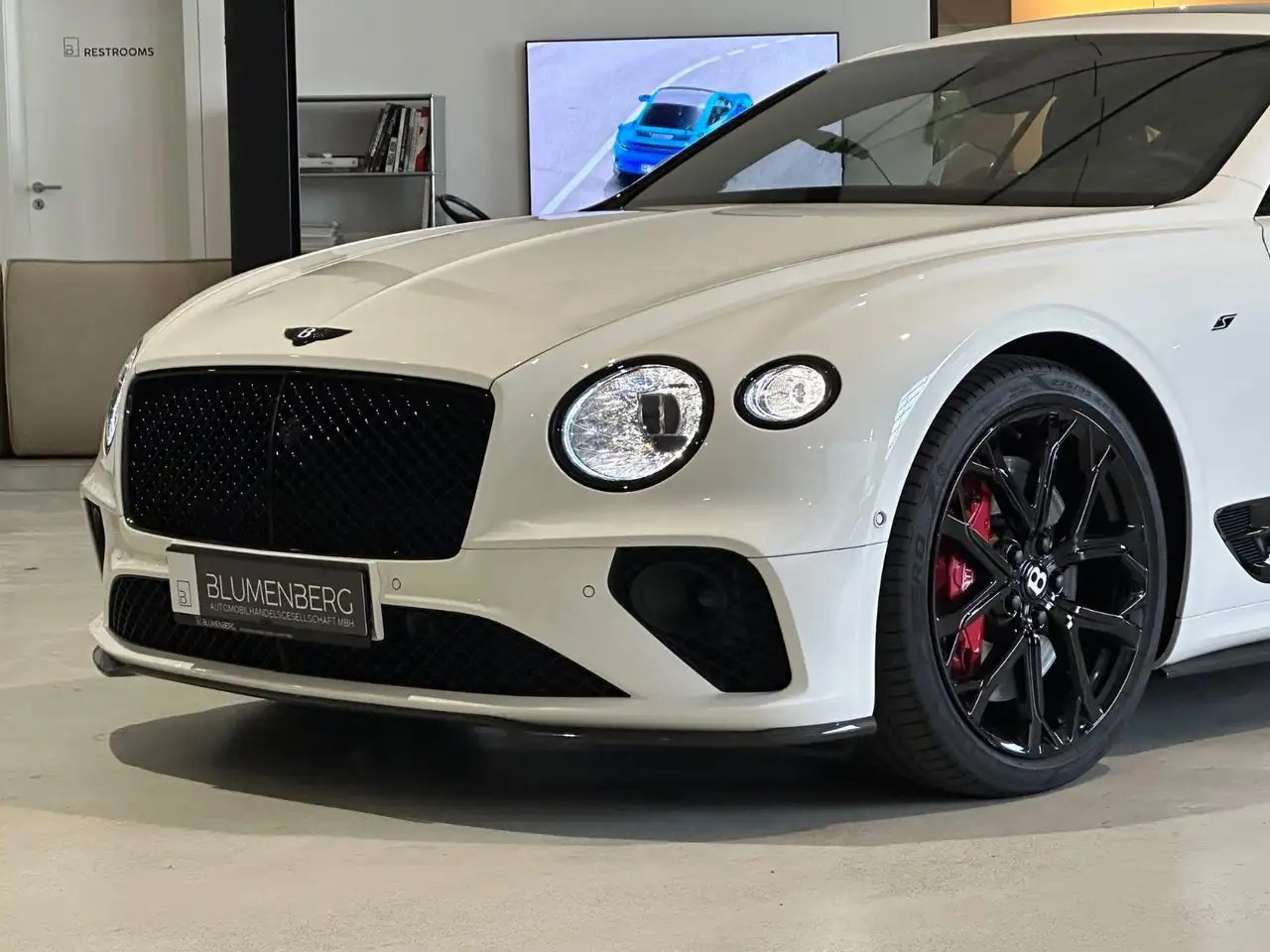 Bentley Continental GT 2023 — фото 7