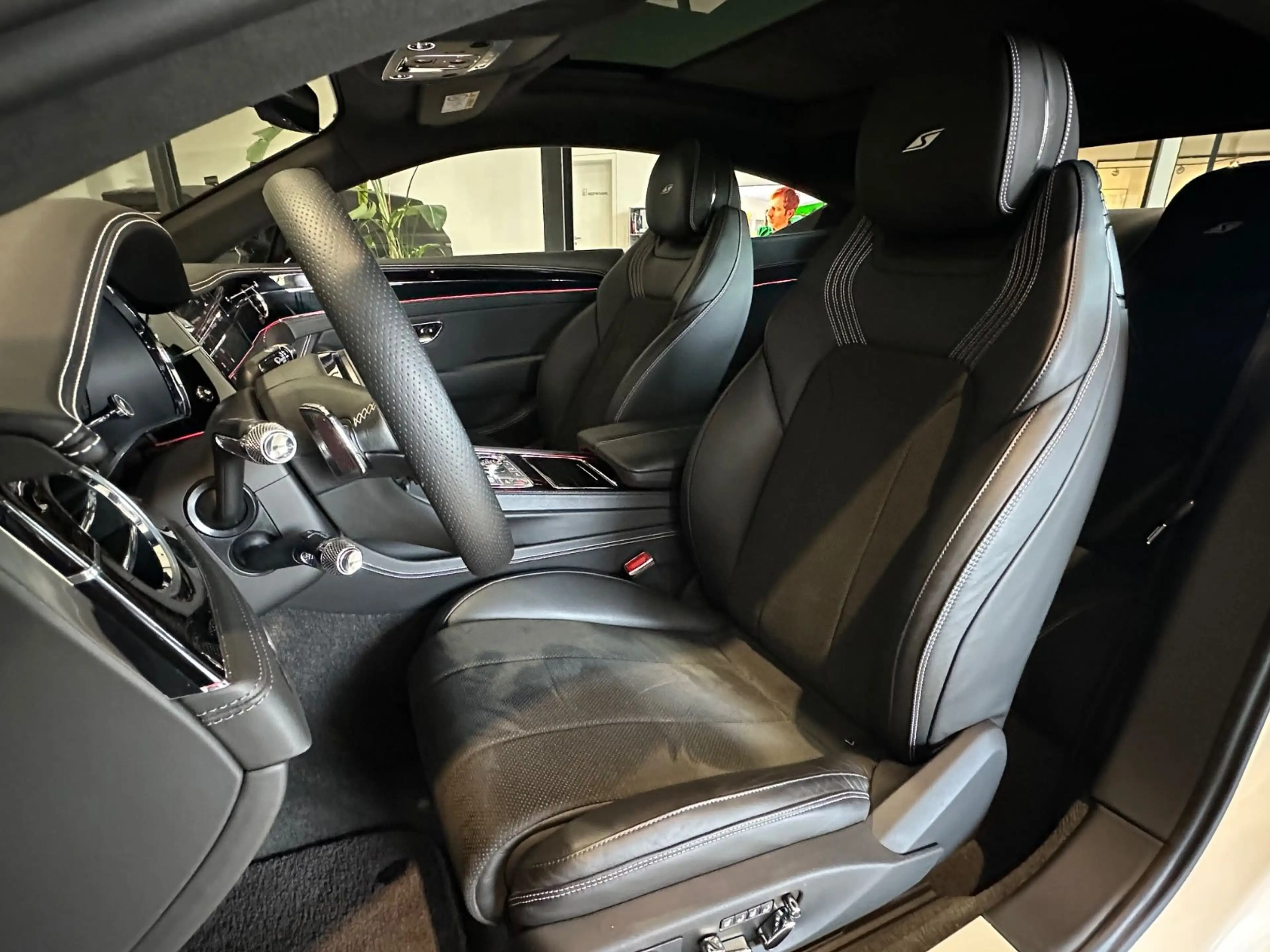 Bentley Continental GT V8S *Mulliner,Naim,Pano,Night* — photo 15