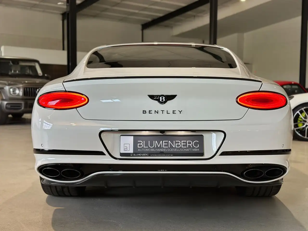 Bentley Continental GT 2023 — фото 8