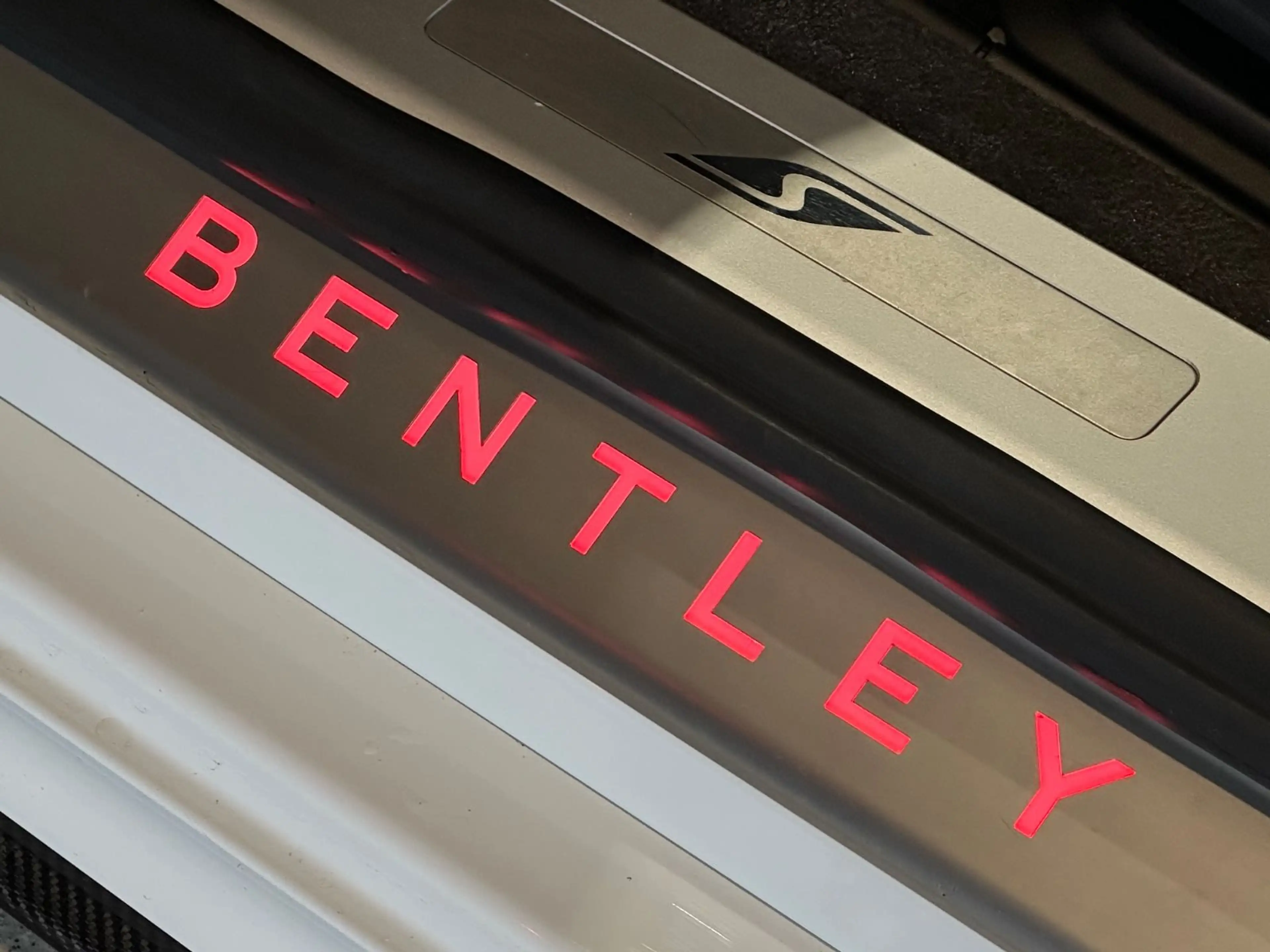 Bentley Continental GT V8S *Mulliner,Naim,Pano,Night* — photo 14