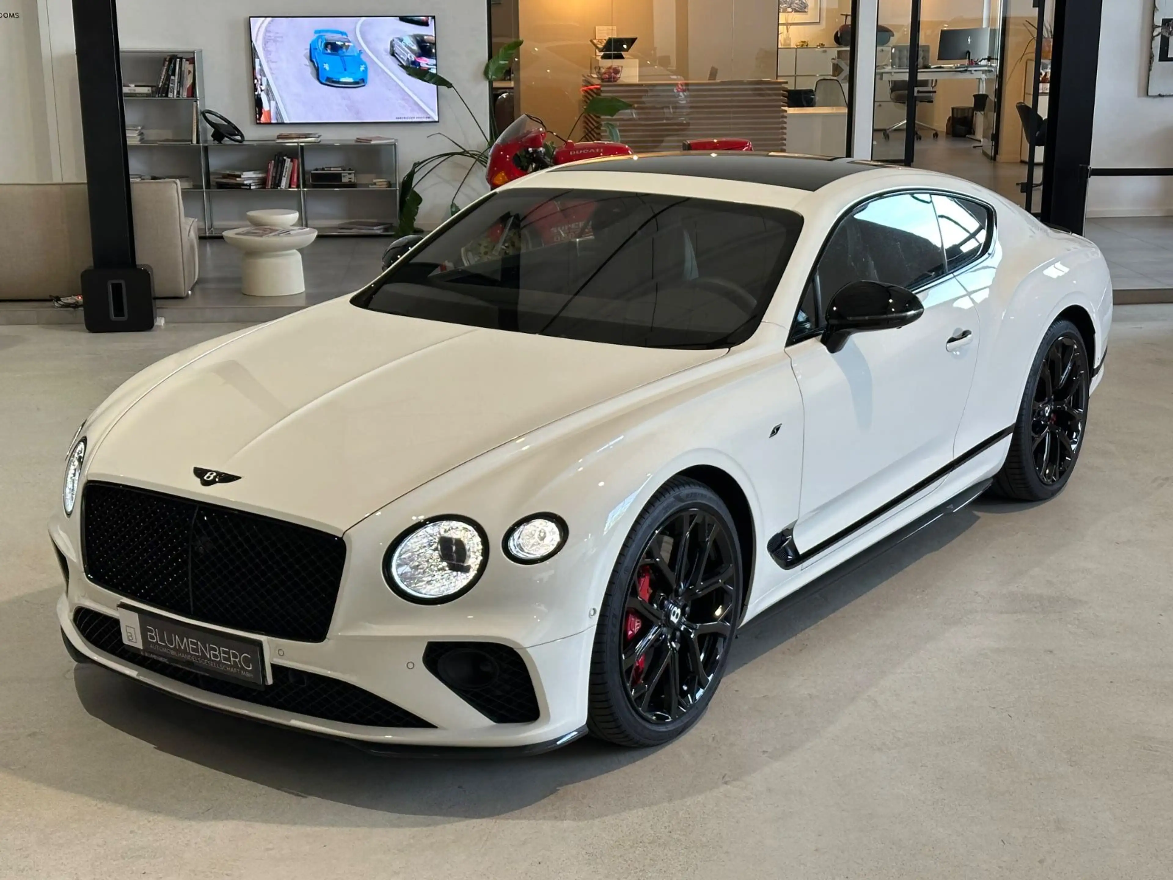 Bentley Continental GT V8S *Mulliner,Naim,Pano,Night* — photo 7