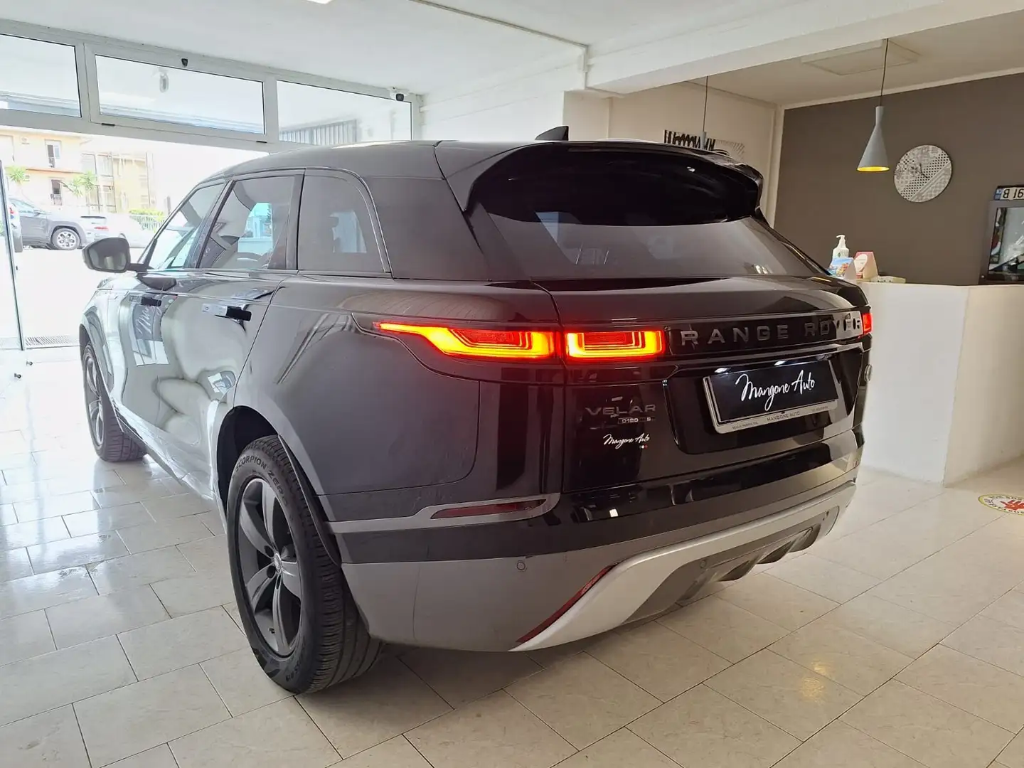 Land Rover Range Rover Velar Range Rover Velar 2.0 TD4 180 CV R-Dynamic S Noir - 2