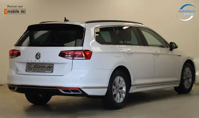 Volkswagen Passat view 8