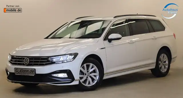 Volkswagen Passat view 3