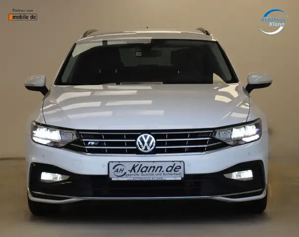 Volkswagen Passat view 2